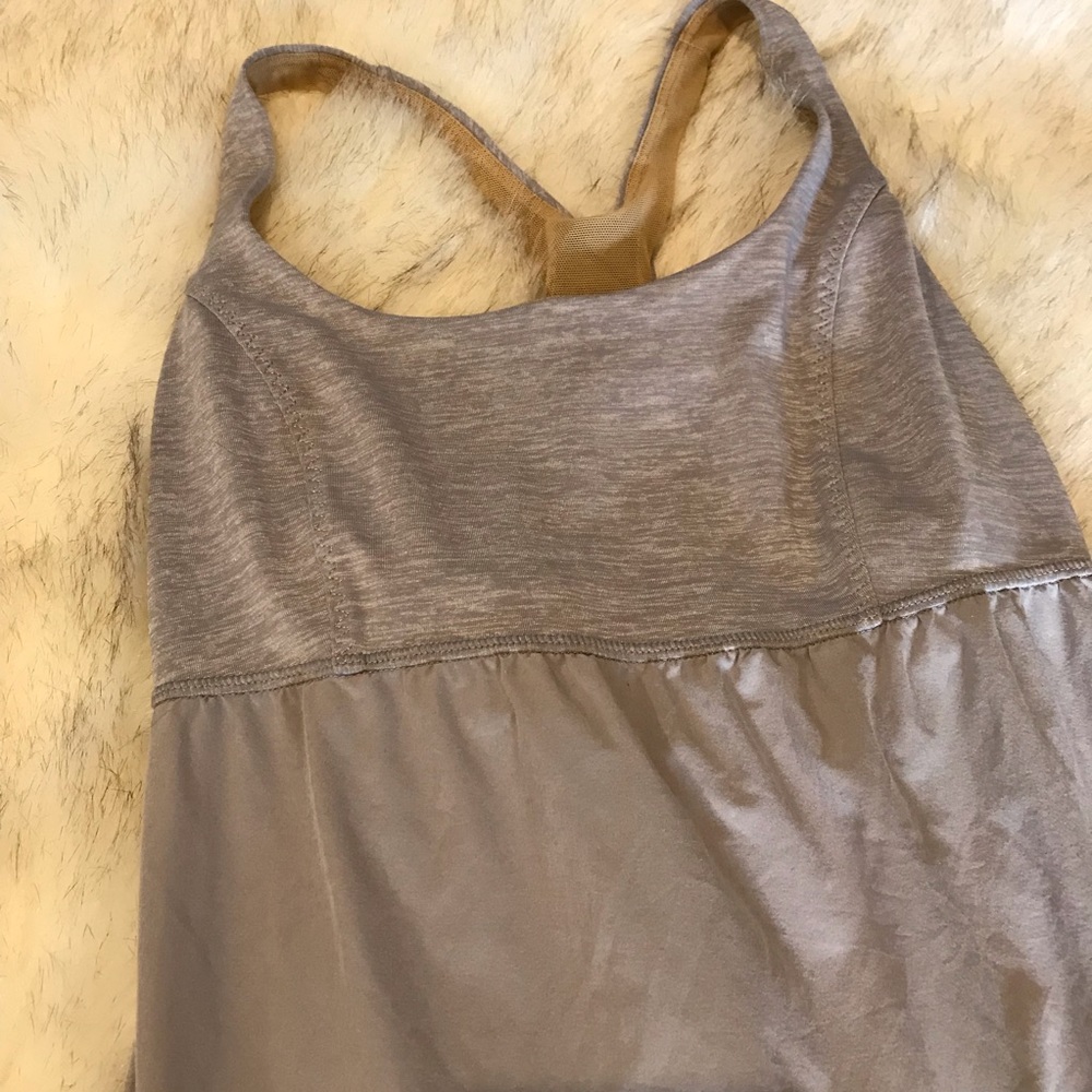 Lululemon Venus Tank - Picture 2 of 8